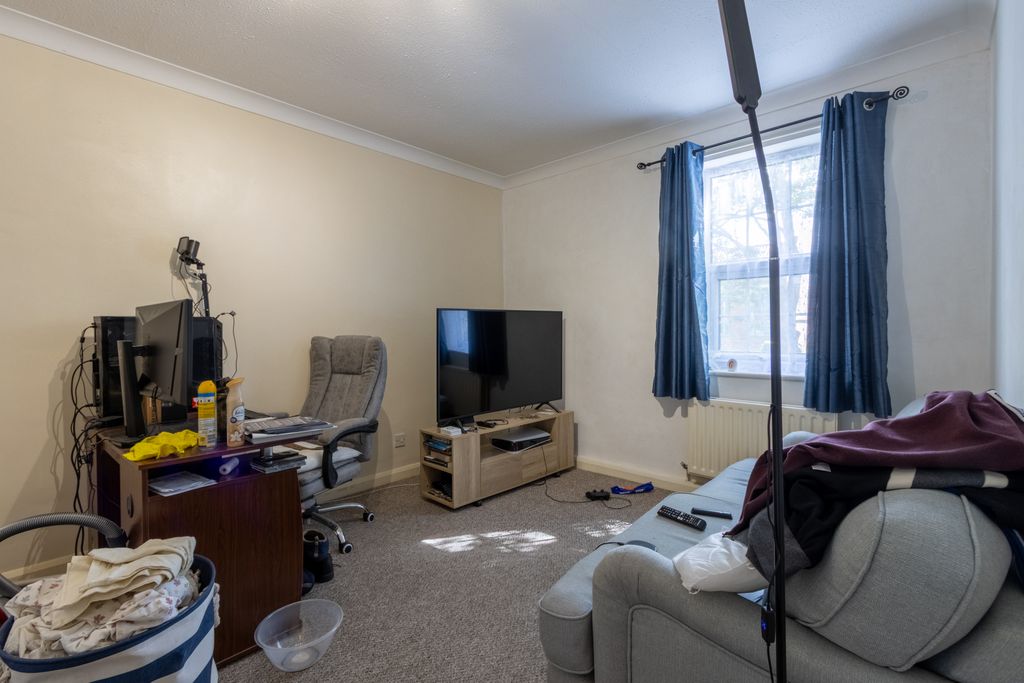 Property photo 2 of 14