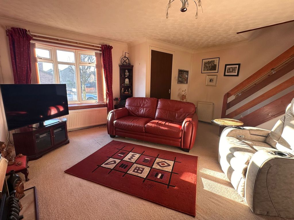 Property photo 2 of 24