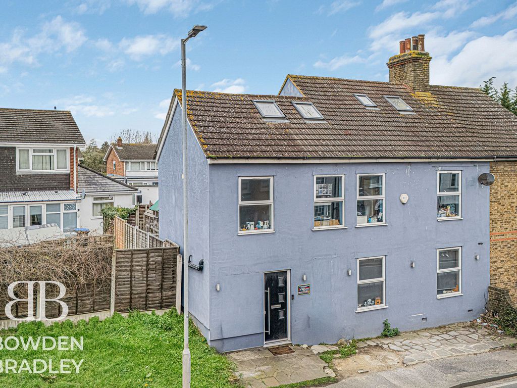 Property photo 1 of 27