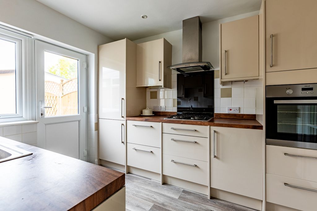 Property photo 3 of 20 Photo 3