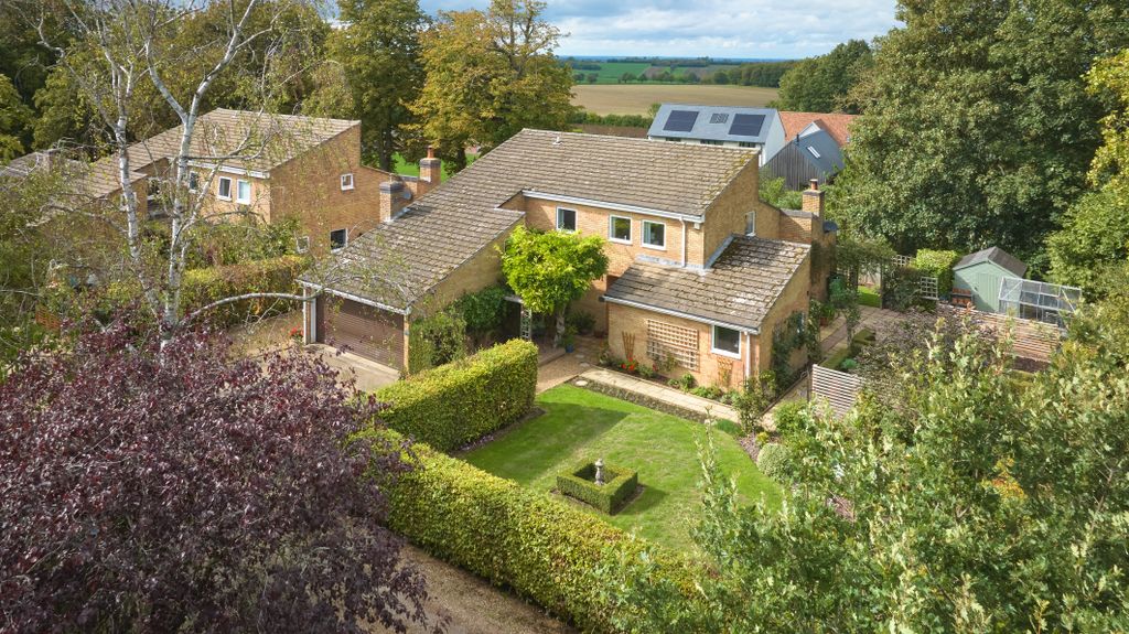 Property photo 1 of 30 42 High Street 1409260001