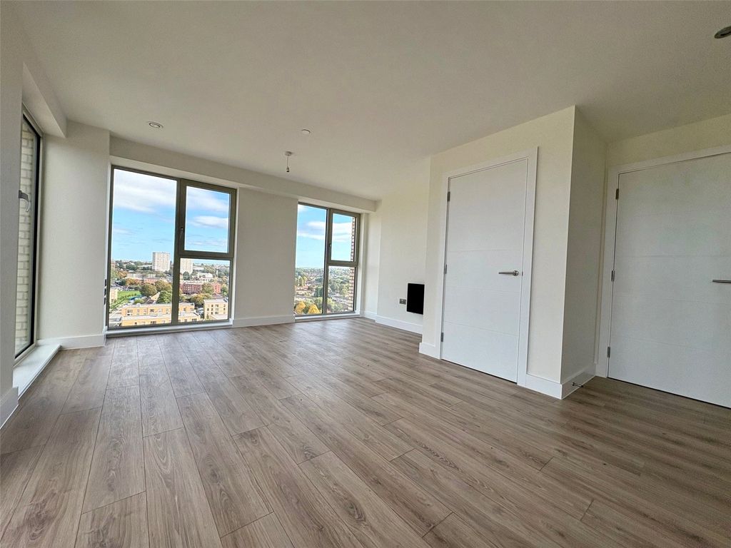 Property photo 2 of 11 Picture No. 02