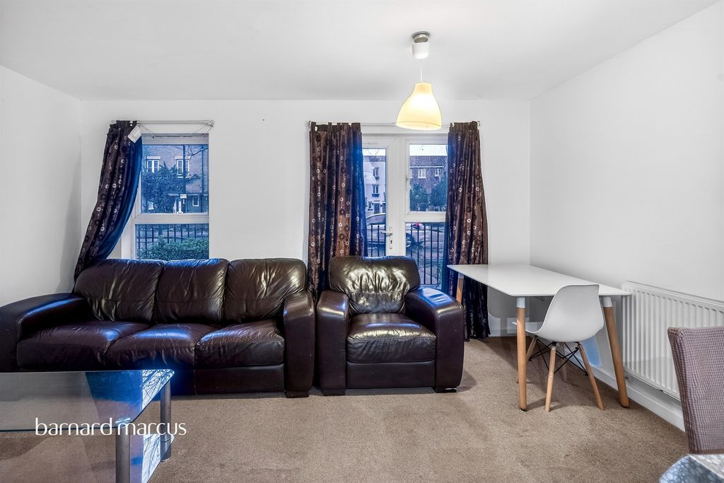 Property photo 3 of 13