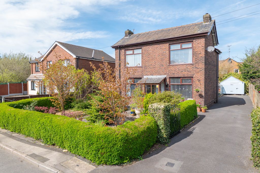 Property photo 1 of 17 Front