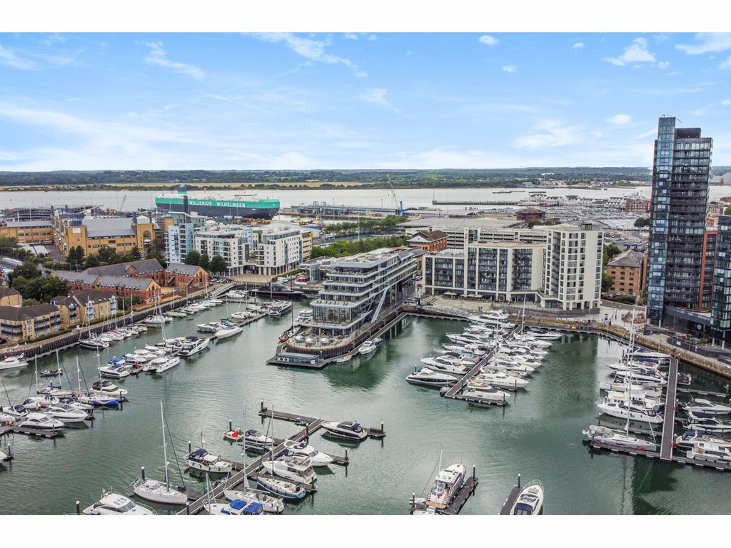 Additional image 10 of 2 bed flat for saleMaritime Walk, Southampton SO14