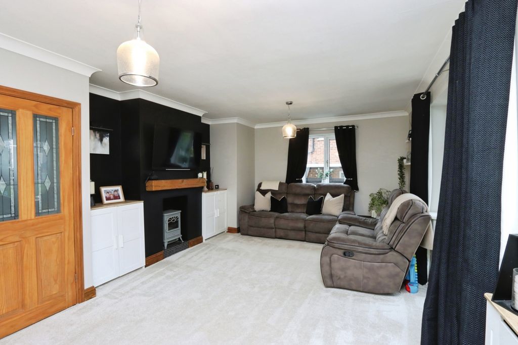 Property photo 3 of 21 Pbox-Img.Jpg
