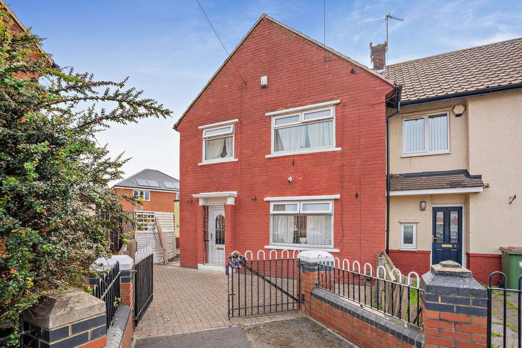 Property photo 1 of 30