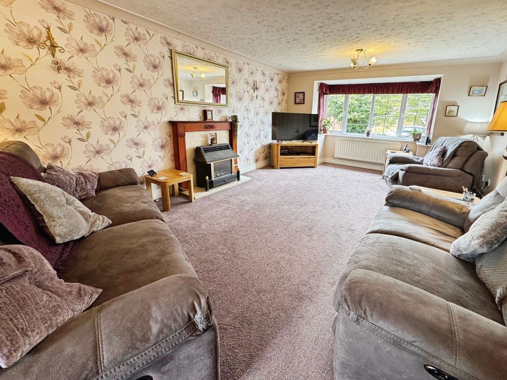 Property photo 2 of 24