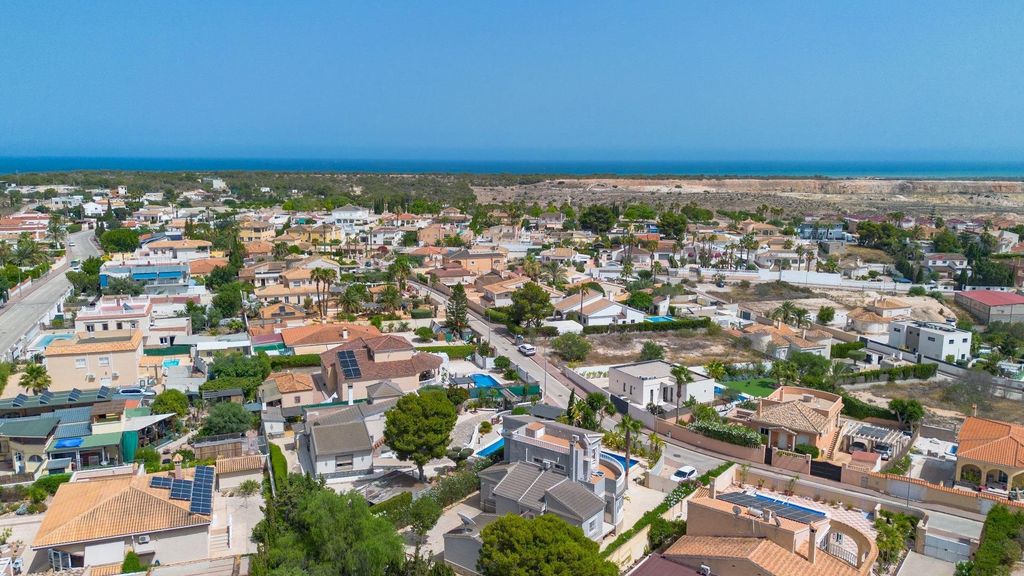 Property photo 3 of 50