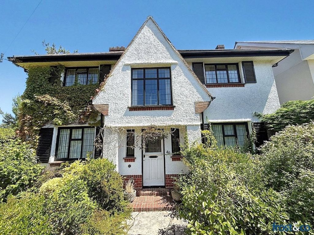 Property photo 1 of 30 Frankland Crescent