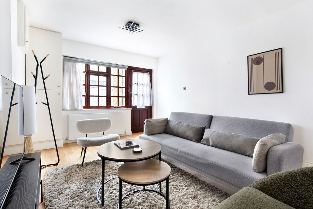 Property photo 1 of 16 Living Room