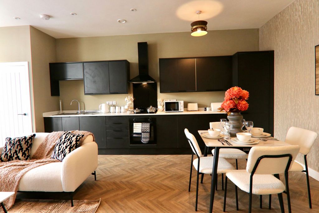 Property photo 3 of 29 Gallery