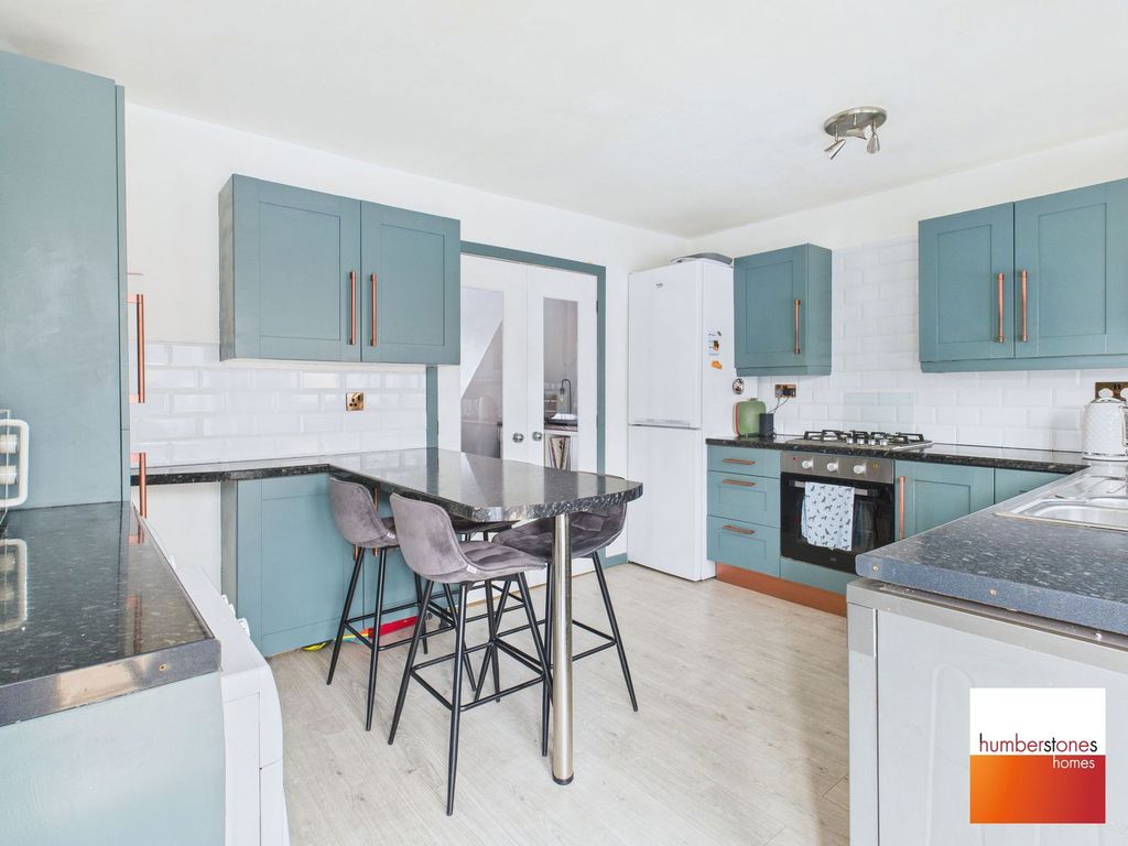 Property photo 2 of 26