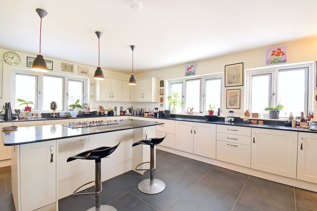 Property photo 3 of 15 Not Specified