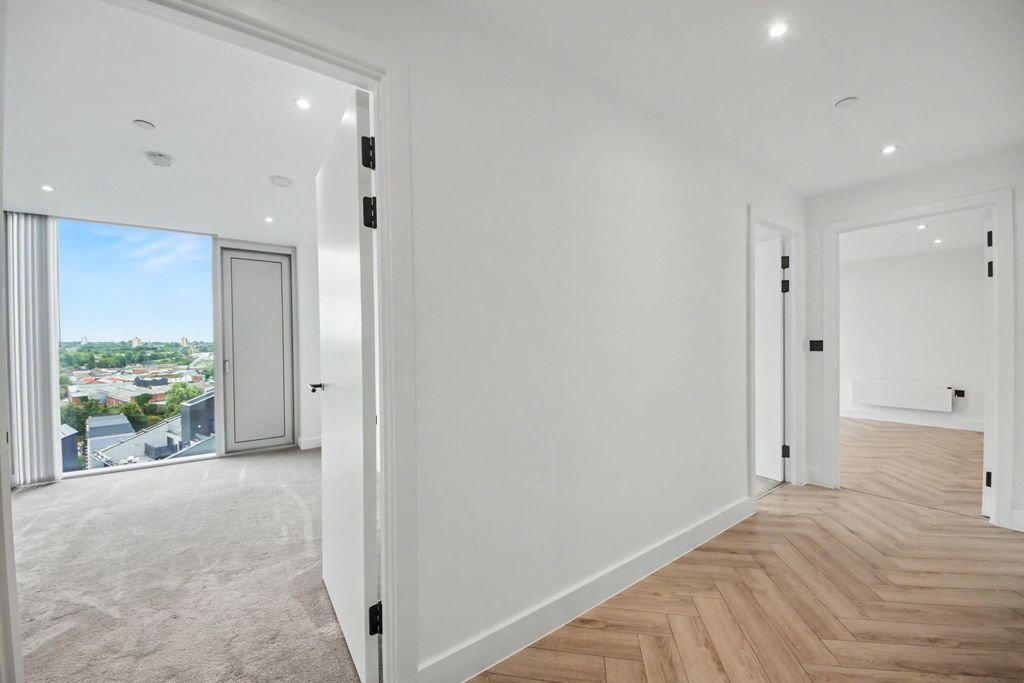 Property photo 3 of 15 Img_1367
