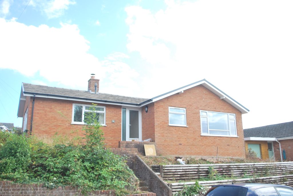Property photo 1 of 8 Front