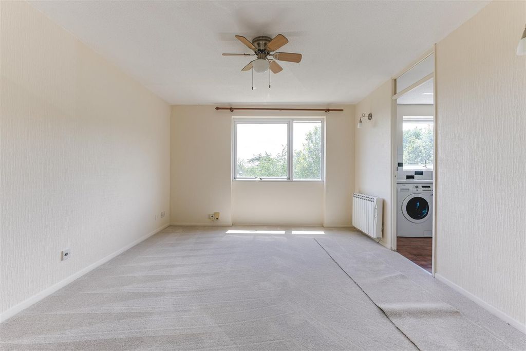 Property photo 3 of 13 Trinity Street-5.Jpg