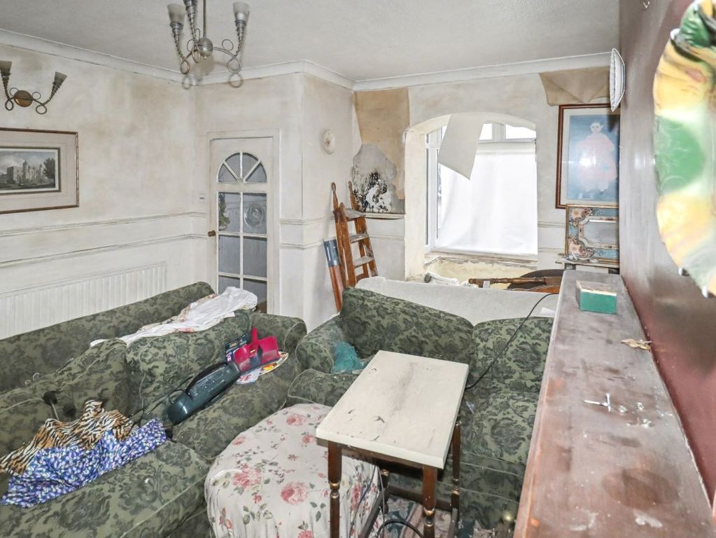 Property photo 2 of 17