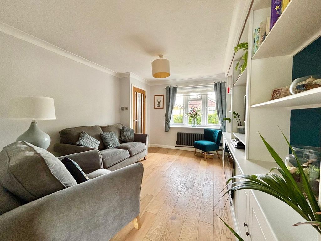 Property photo 3 of 19