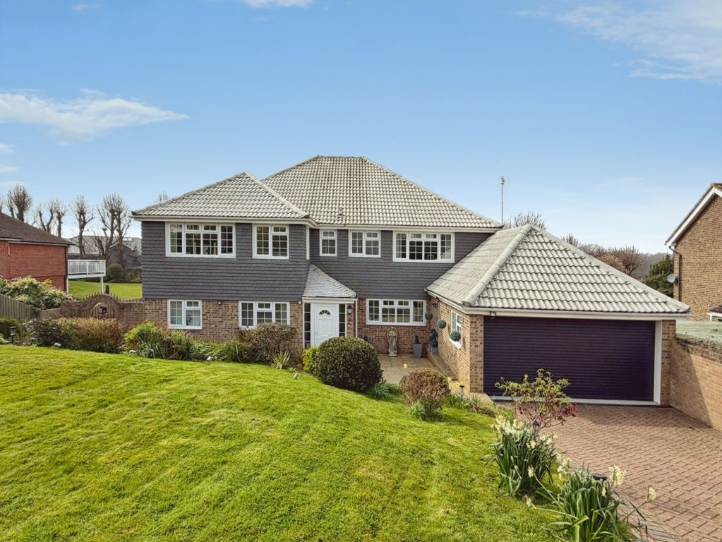 Property photo 1 of 24