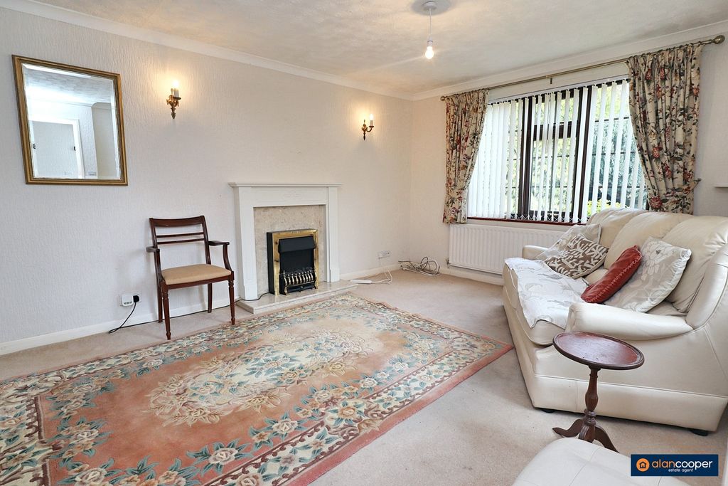 Property photo 2 of 21 4574874