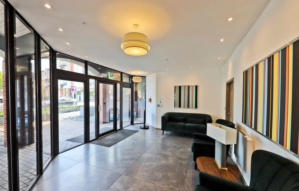 Property photo 2 of 12