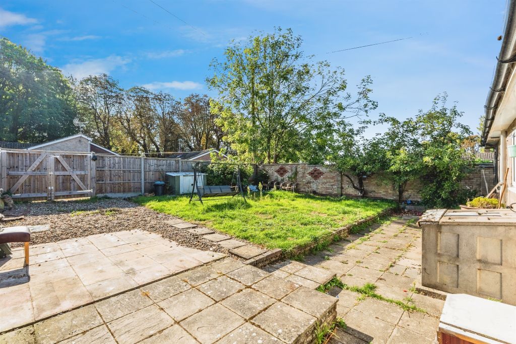 Property photo 2 of 17