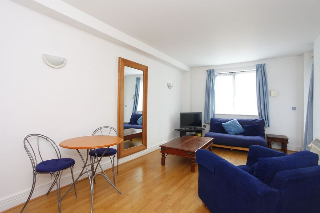 Property photo 1 of 6
