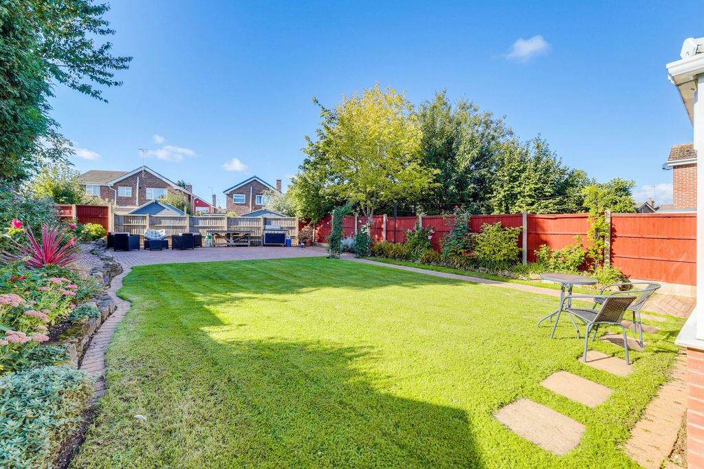 Property photo 3 of 23