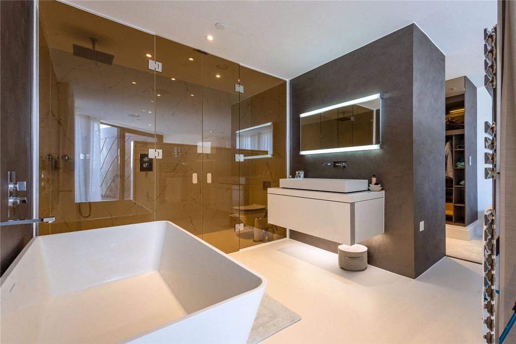 Additional image 21 of 3 bed flat for saleShore Road, Sandbanks, Poole, Dorset BH13