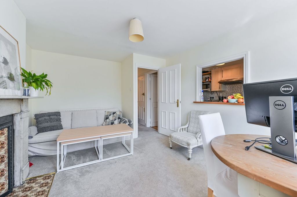 Property photo 2 of 7