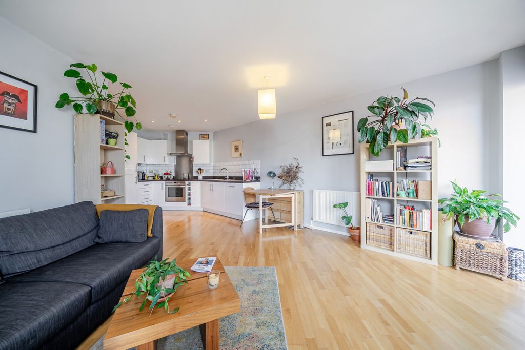Property photo 1 of 20 1493736-10-6A5A09...