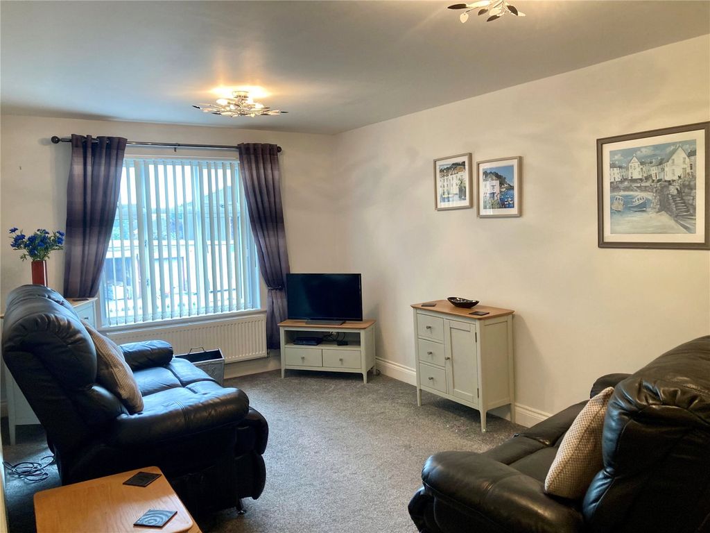 Property photo 2 of 11 Picture No. 08