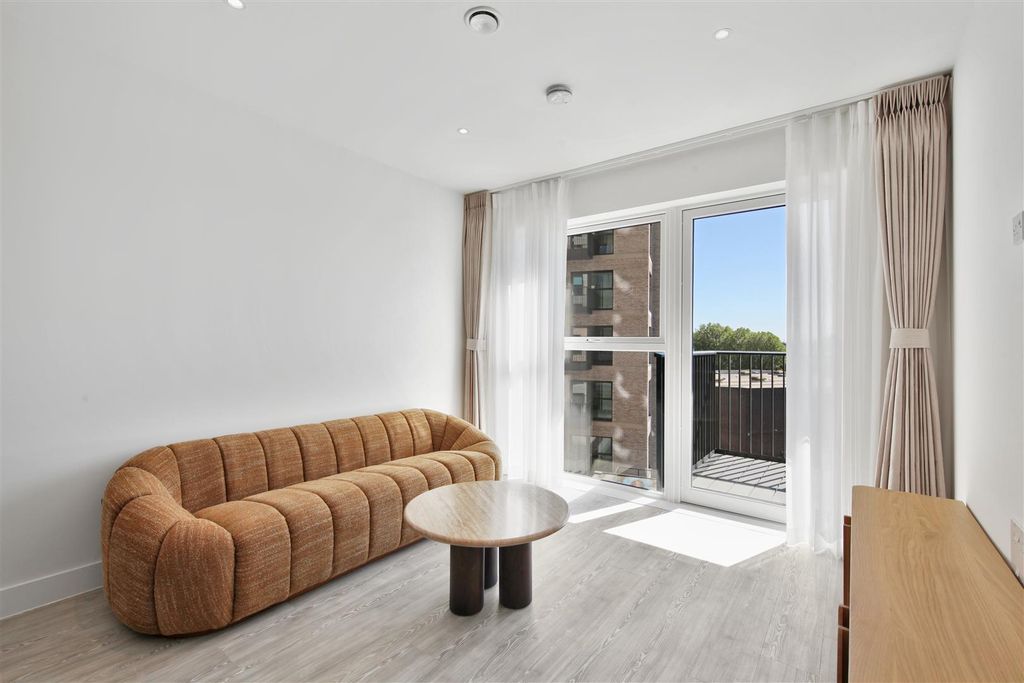 Property photo 1 of 13 Flat 15, Colmar House - 90Ezseibvuwki9Pfto1A.Jpg