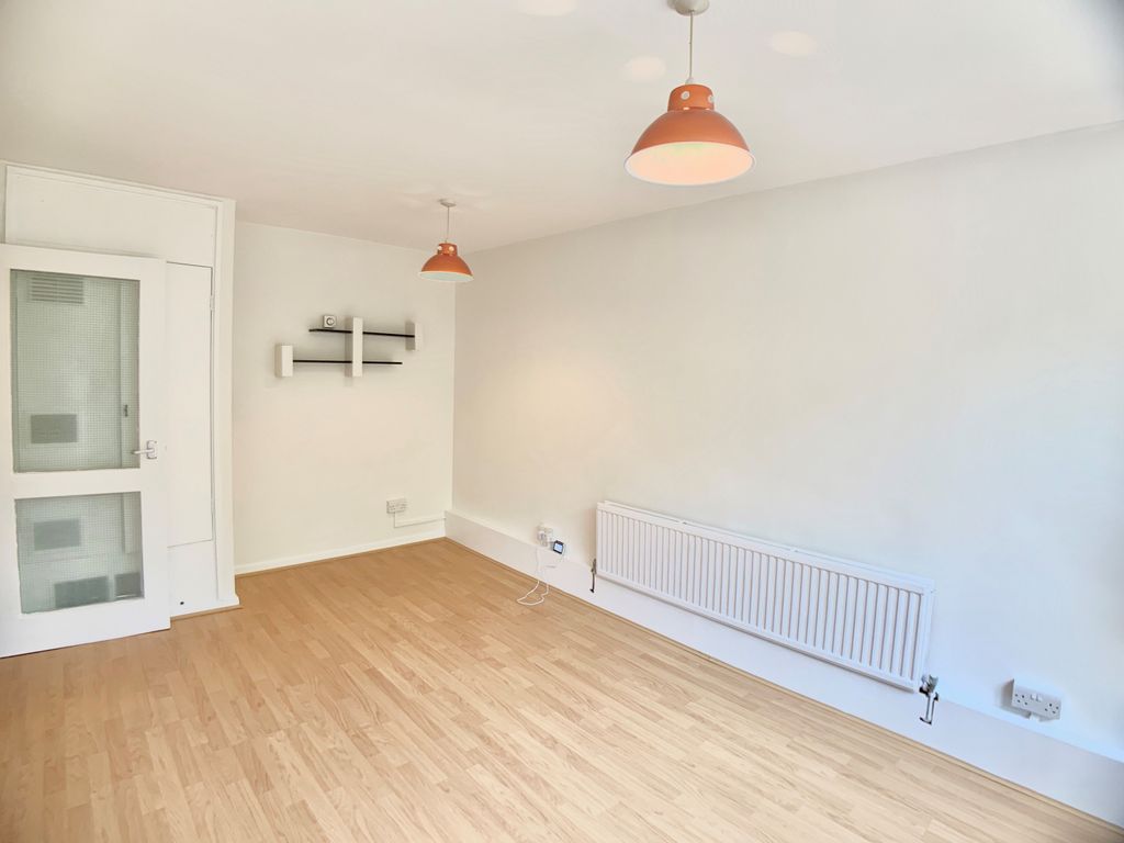 Property photo 1 of 5 One Bedroom First Floor Flat