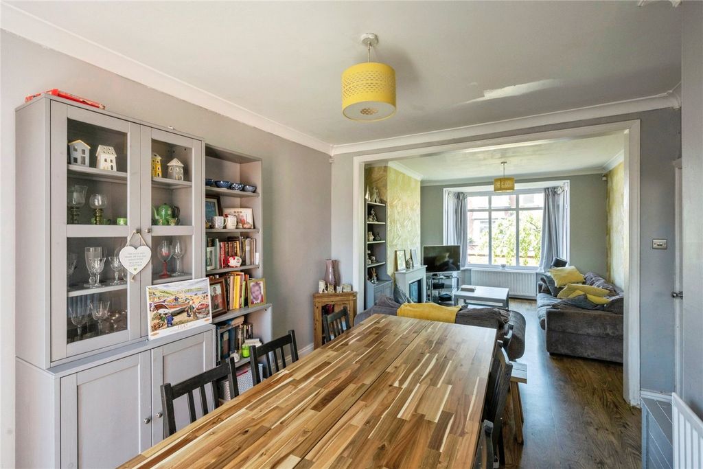 Property photo 3 of 17 Dining Room