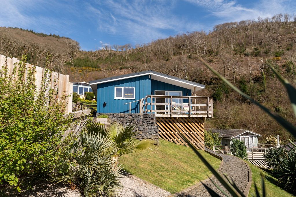 Property photo 1 of 30