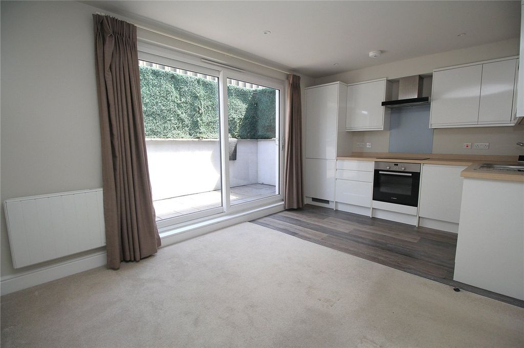 Property photo 2 of 8 Picture No. 04