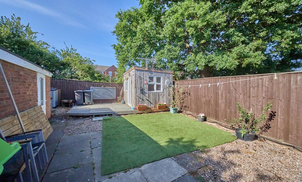 Property photo 3 of 6 Outside