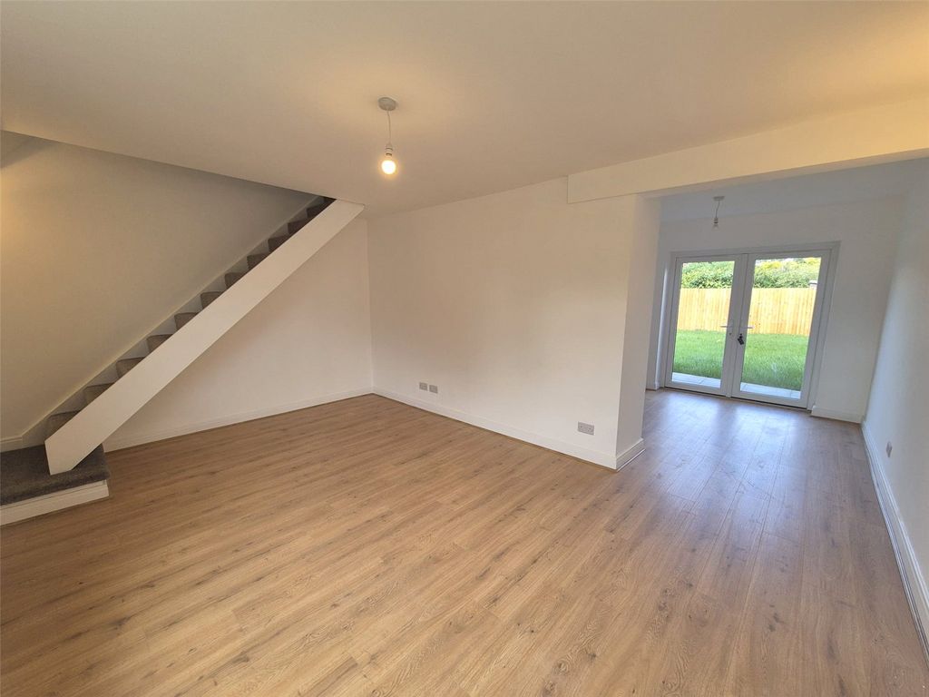 Property photo 2 of 23 Living Room