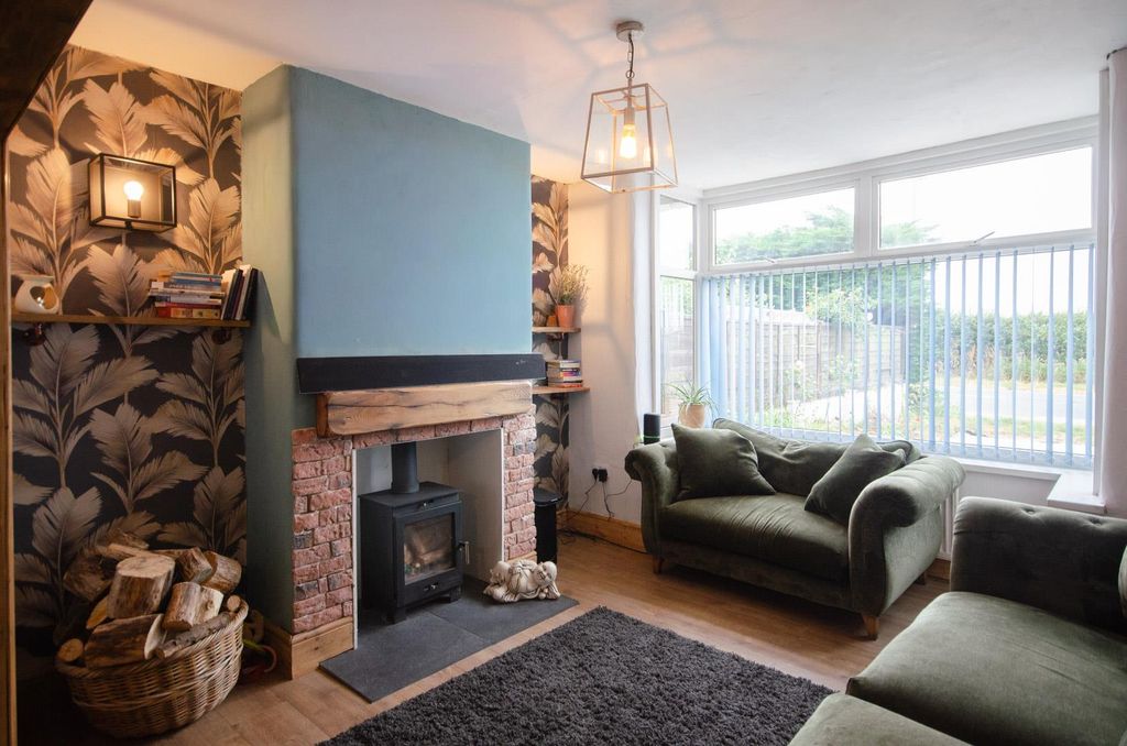 Property photo 2 of 22