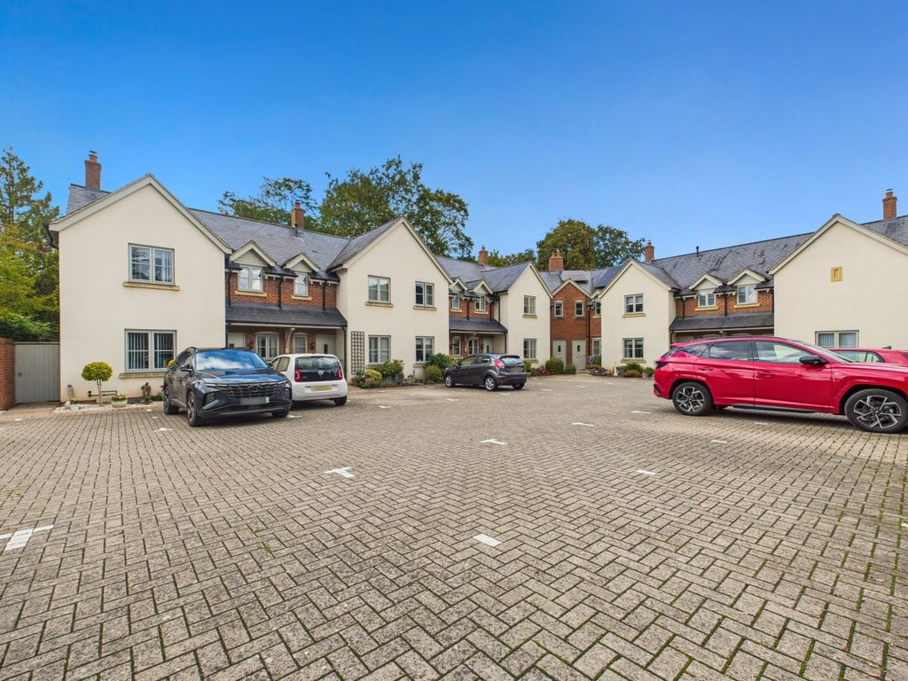 Property photo 2 of 21 Picture No. 52