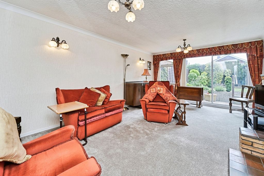 Property photo 2 of 17 Photo