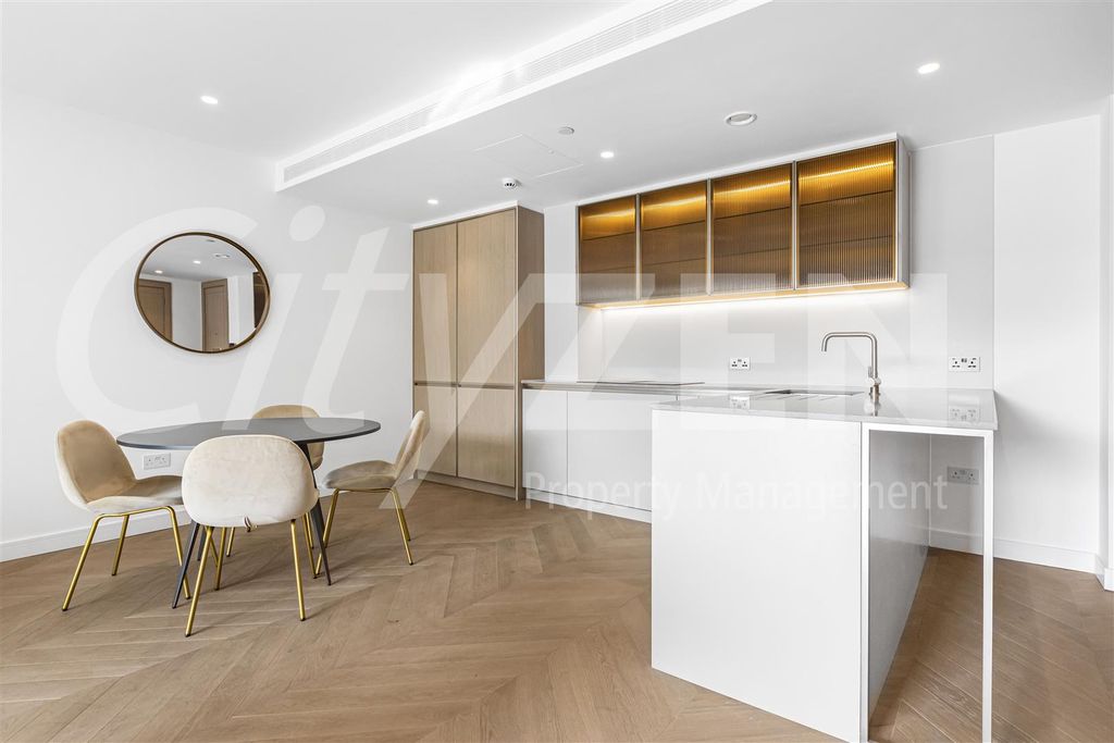 Property photo 3 of 27 Kitchen