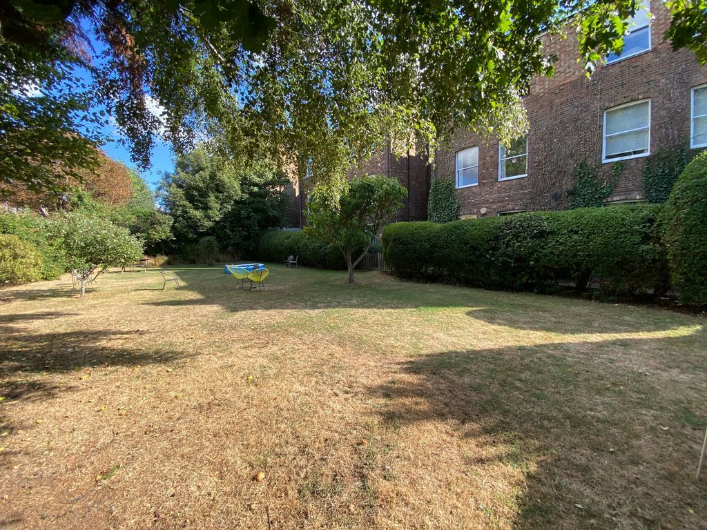 Property photo 3 of 22