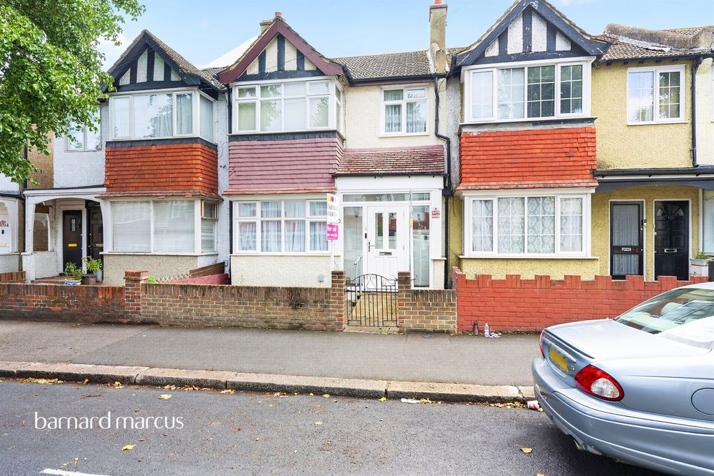 Property photo 1 of 18