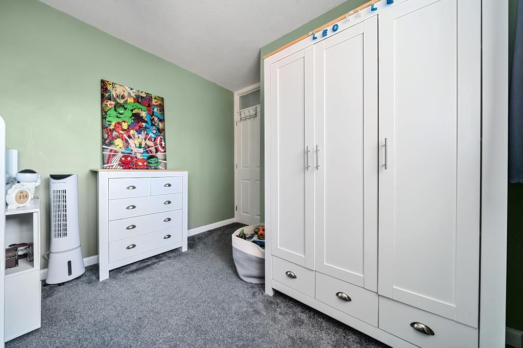 Property photo 2 of 19 Bedroom