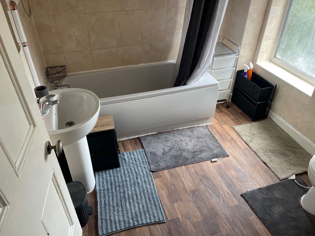 Property photo 1 of 5 Photo 0