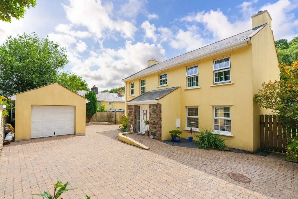 Property photo 1 of 35