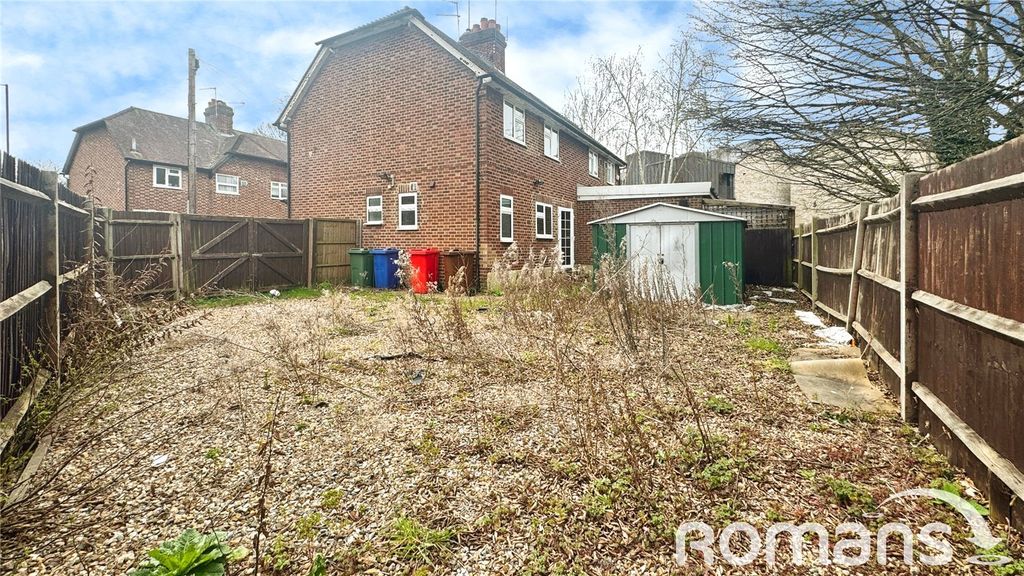 Property photo 3 of 17 Garden